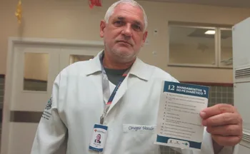 Imagem ilustrativa da imagem Médico capixaba apresenta em Nova Iorque técnica inovadora para evitar amputações