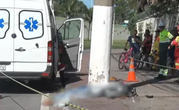 Imagem ilustrativa da imagem Motociclista morre após bater em poste na BR-101 na Serra