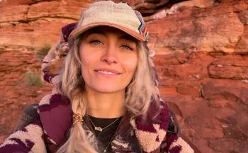 Imagem ilustrativa da imagem 'Não é uma vida fácil', diz Paris Jackson sobre desafios da sobriedade