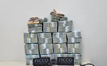 Imagem ilustrativa da imagem PF apreende mais de R$ 1,5 milhão em espécie e prende grupo por lavagem de dinheiro