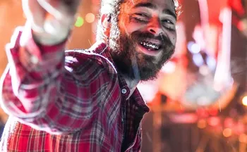 Imagem ilustrativa da imagem Post Malone põe fim à disputa judicial pela guarda da filha de 3 anos