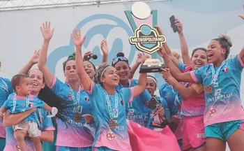 Imagem ilustrativa da imagem São Pedro é hexa no futebol de areia