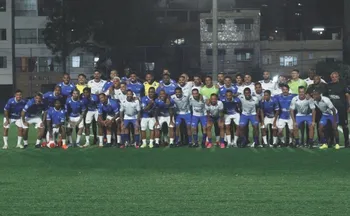 Imagem ilustrativa da imagem Show de gols e solidariedade em jogo beneficente em Vila Velha