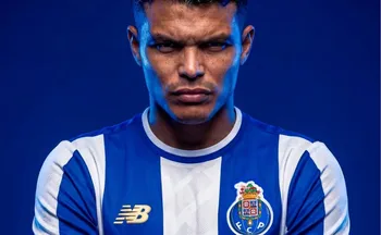 Imagem ilustrativa da imagem Thiago Silva é anunciado como novo reforço do Porto