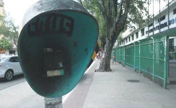 Imagem ilustrativa da imagem Últimos 15 orelhões vão ser retirados das ruas da Grande Vitória