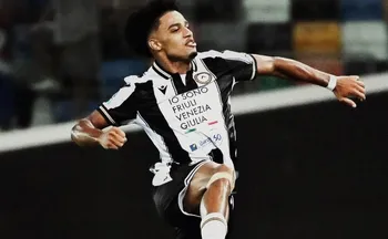 Imagem ilustrativa da imagem Vasco anuncia a contratação do atacante Brenner