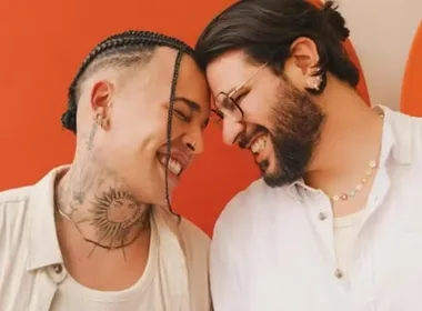 Imagem ilustrativa da imagem Após 11 anos juntos, Gloria Groove e Pedro Lopes se casam em São Paulo