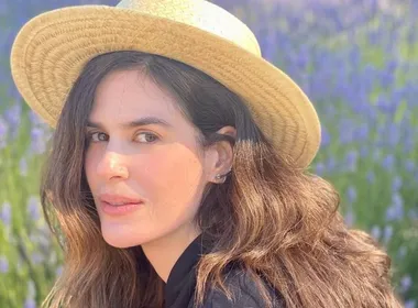 Imagem ilustrativa da imagem Atriz Luiza Mariani enfrenta mastectomia dupla após câncer de mama