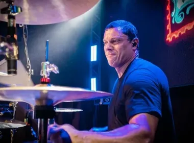 Imagem ilustrativa da imagem Baterista do CPM 22 é hospitalizado e banda cancela show em festival