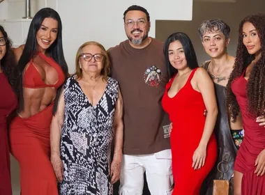 Imagem ilustrativa da imagem Belo e Gracyanne Barbosa passam Natal juntos em família