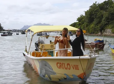 Imagem ilustrativa da imagem Bustour, passeio de lancha e prancha voadora: atrações do Verão no Espírito Santo