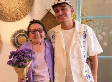 Imagem ilustrativa da imagem 'Coração do bem': Tânia Maria conhece João Gomes e posta foto com o cantor