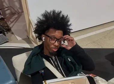 Imagem ilustrativa da imagem D4vd decapitou, desmembrou e manteve o cadáver da ex congelado por meses, diz site