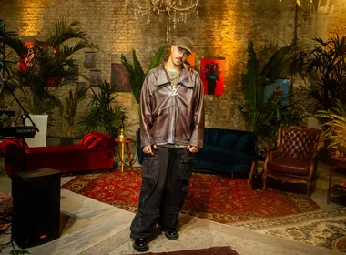 Imagem ilustrativa da imagem Delacruz traz turnê do álbum "Vinho" para show inédito em Vitória