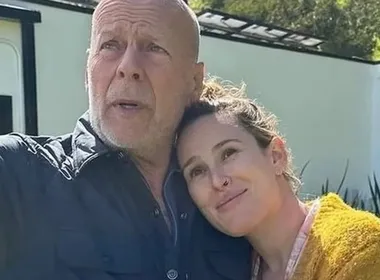 Imagem ilustrativa da imagem Filha de Bruce Willis diz que às vezes não é reconhecida pelo ator