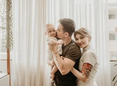 Imagem ilustrativa da imagem Lucas Borba, viúvo de Isabel Veloso, publica carta ao filho: 'Não será fácil'