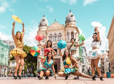 Imagem ilustrativa da imagem Marco Zero 2026: onde o Carnaval do Futuro no Recife abraça a ancestralidade
