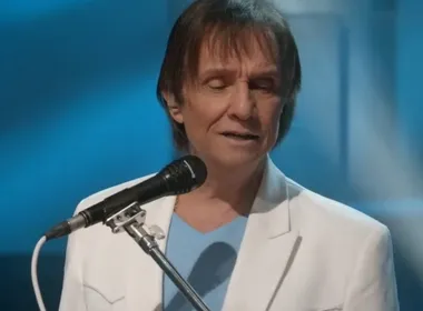 Imagem ilustrativa da imagem Myrian Rios, ex-mulher de Roberto Carlos, pede respeito ao Rei após críticas