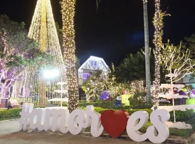 Imagem ilustrativa da imagem Palco inédito e programação ampliada no Brilho de Natal de Domingos Martins