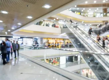 Imagem ilustrativa da imagem Por que os shoppings brasileiros devem se preocupar com a venda da Warner