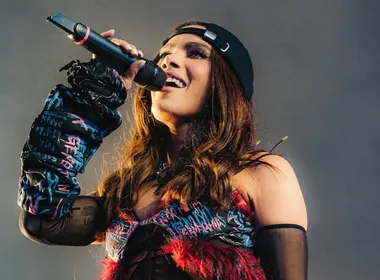 Imagem ilustrativa da imagem Tecnomelody e piseiro com Anitta