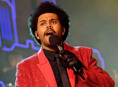 Imagem ilustrativa da imagem The Weeknd ganha R$ 1,6 bi e é músico mais bem pago de 2025, segundo Forbes