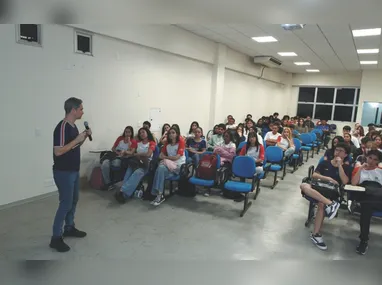 Candidatos devem ficar atentos ao horário das provas