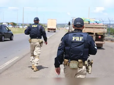 Imagem ilustrativa da imagem Acidentes em rodovias federais matam 111 pessoas no feriadão de Natal