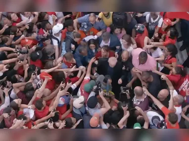 Wagner Moura interpreta Armando Solimões no filme 'O Agente Secreto'