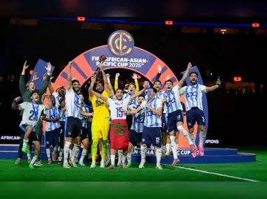 Estreia do Flamengo na competição contou com o brilho do meia-atacante uruguaio Giorgian de Arrascaeta