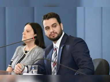 Ângelo Denicoli teve a prisão domiciliar determinada por Alexandre de Moraes e deverá usar tornozeleira eletrônica