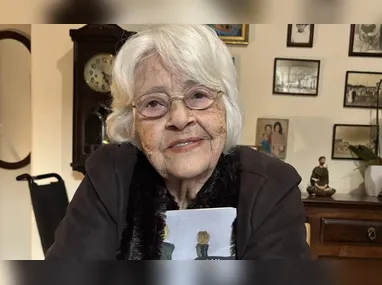 Gisele Bündchen publicou fotos em comemoração ao aniversário do filho caçula