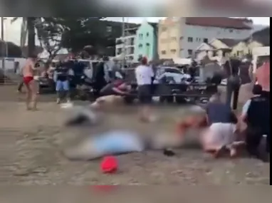 Momento em que o homem desarma atirador