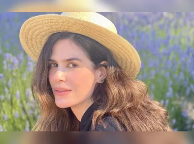 Flor Gil lançou seu primeiro álbum em abril deste ano