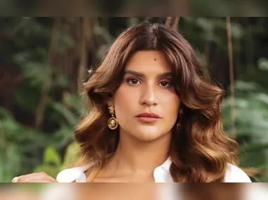 Débora Maia com a filha Mel Maia