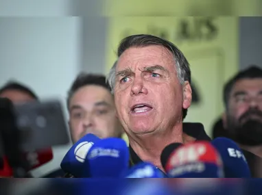 Bolsonaro tinha uma renda mensal de quase R$ 86,5 mil, em 2023