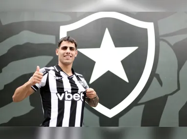 Savarino se reapresentou ao Botafogo ontem e solicitou uma reunião com a diretoria alvinegra