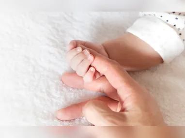 Imagem ilustrativa da imagem Brasil tem a maior queda em número de nascimentos em mais de três décadas