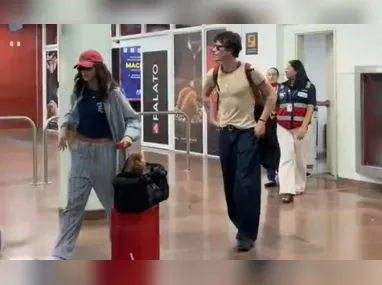 Imagem ilustrativa da imagem Bruna Marquezine e Shawn Mendes chegam juntos a Maceió