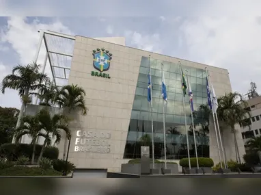 João Gomes chegou a atuar como capitão do Wolverhampton nesta temporada