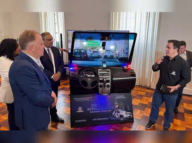 Drogas apreendidas pela Polícia Militar: mais de 2 mil pinos de cocaína e 7,9 kg de maconha