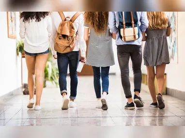 Imoral e inconstitucional, diz secretária do MEC sobre fim das cotas raciais em SC