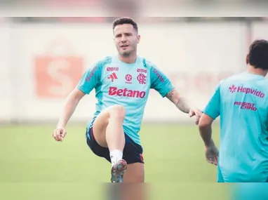 Rayan, cria da base do Vasco, foi eleito a revelação do Brasileirão de 2025