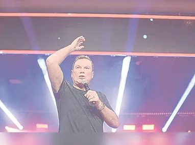 Amanda Veras convida o leitor a viver novos começos a partir de um diálogo diário com o Criador em “Em Conversa com Deus Pai 2026”