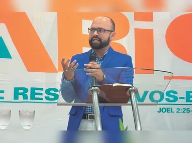 Cláudio Miranda é da Diretoria da ATEFES (Associação de Terapia Familiar do ES), Terapeuta de Família, Psicopedagogo Clínico, Pós-graduado pela Faculdade de Medicina de Ribeirão Preto USP.