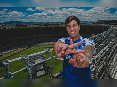 O Flamengo ingressou na Justiça cobrando R$ 42,7 milhões do meia Gerson,  no Cruzeiro, e da FGM Sports, empresa de Marcão, pai e empresário do jogador