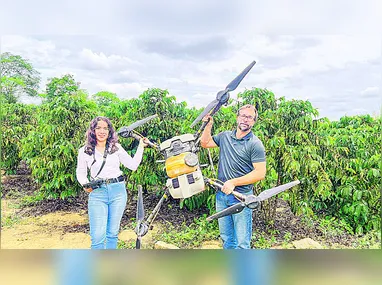 Imagem ilustrativa da imagem Drones e pó de granito usados para ampliar produção de café