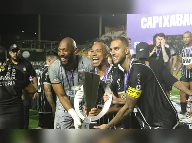 Lorenzo lutou de amarelo