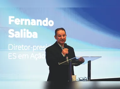 Ricardo Ferraço, Leonelle Lamas, Dalla Bernardina, Renato Casagrande e Fábio Junger na premiação