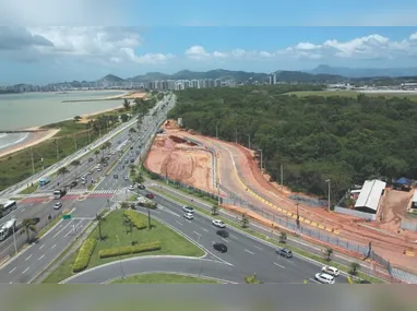 As marisqueiras Eliane Correia, de 62 anos, e Olívia Benedita Sardanha, de 30